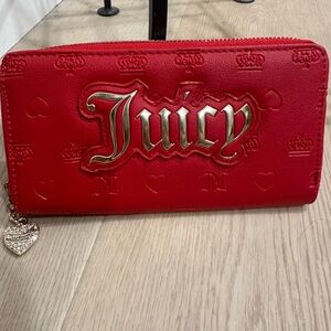New Juicy Couture Bold Red Embossed Full Size Gold Heart Zip Top Wallet
